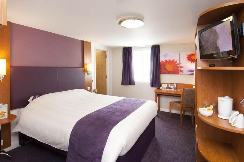 Premier Inn Portsmouth Horndean Dış mekan fotoğraf