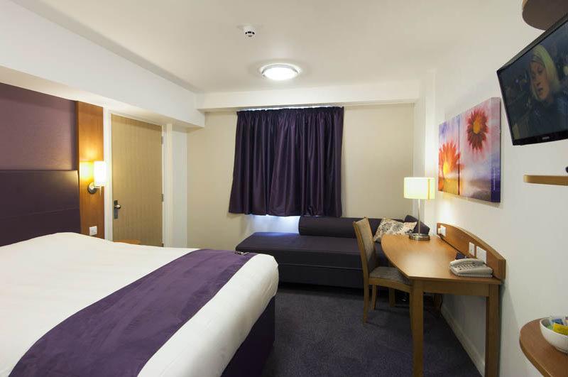 Premier Inn Portsmouth Horndean Dış mekan fotoğraf